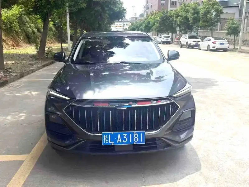 Vehicle photo 2