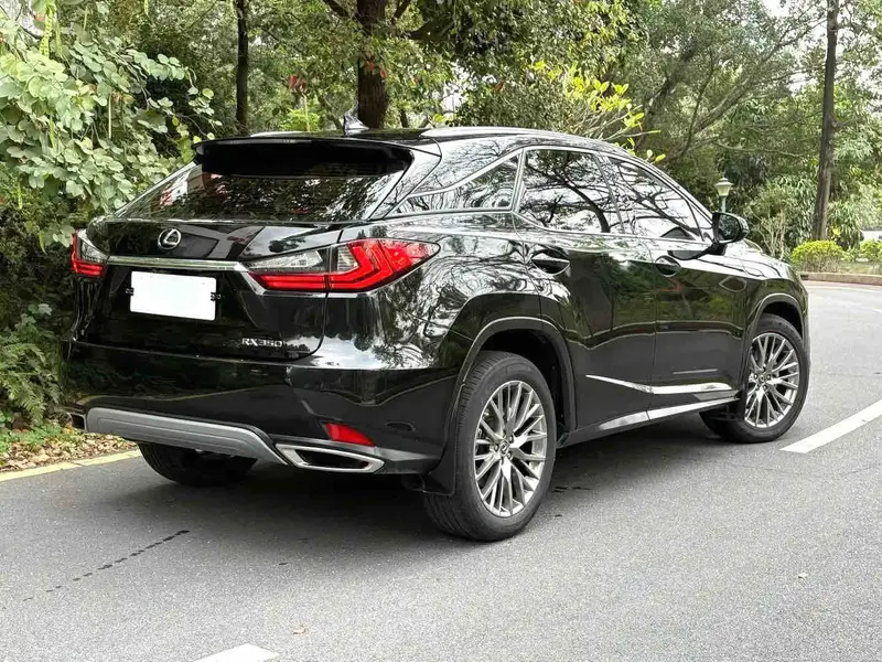 Vehicle photo 3