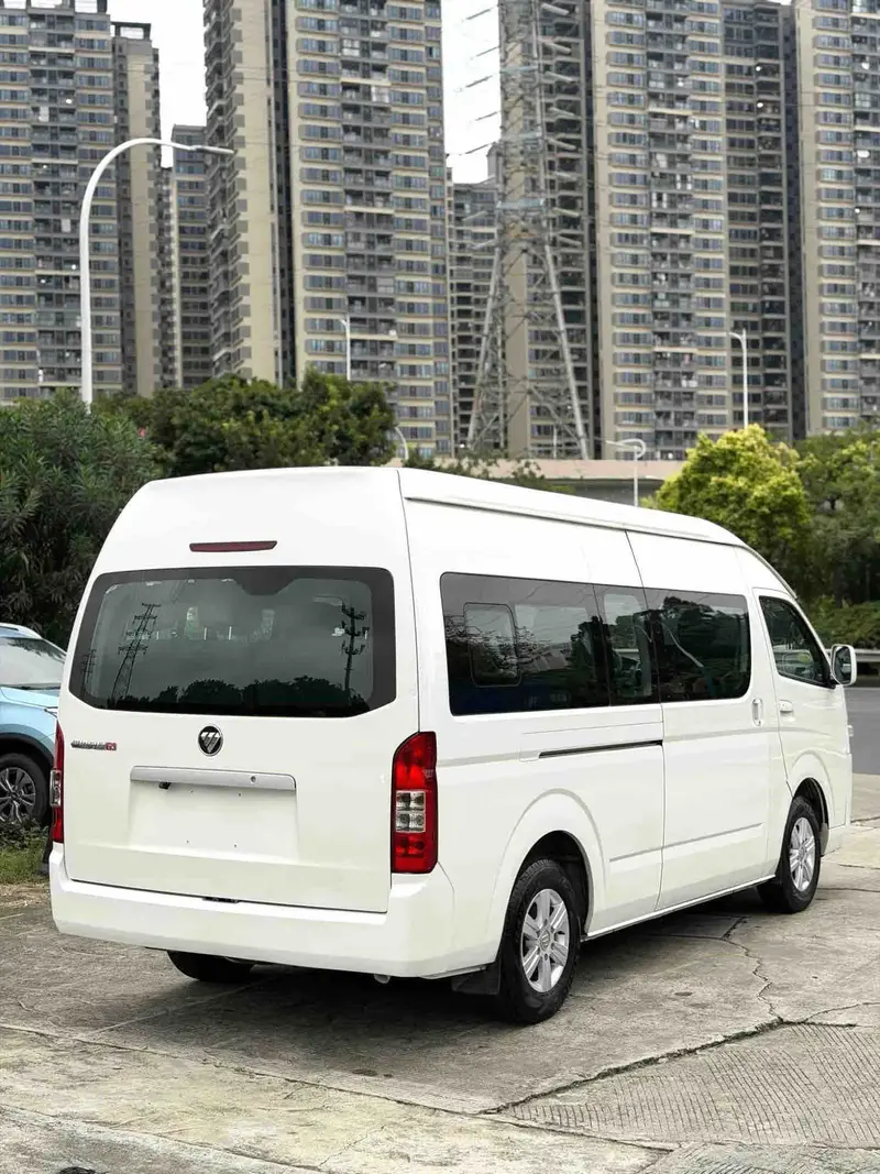 Vehicle photo 5