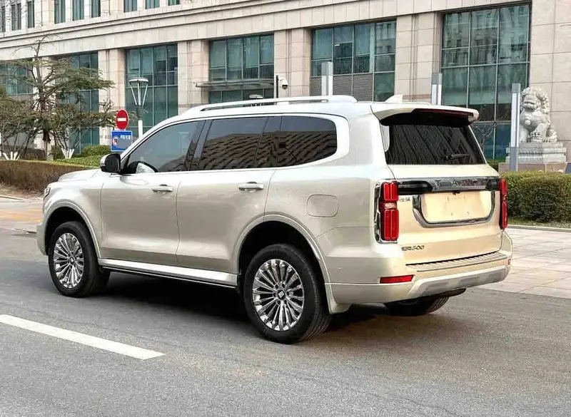 Vehicle photo 4