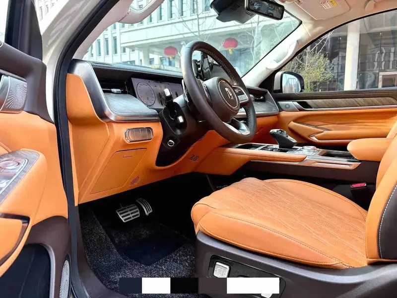Vehicle photo 6