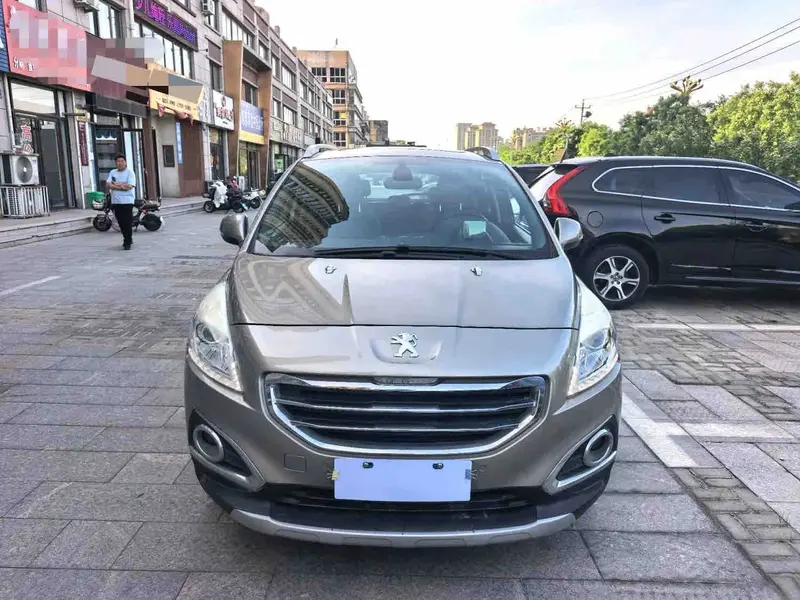 Vehicle photo 3