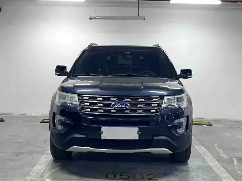 Vehicle photo 3