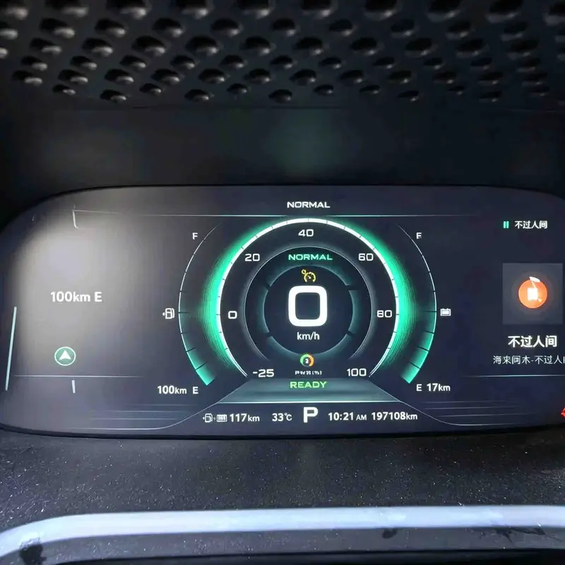 Vehicle photo 9