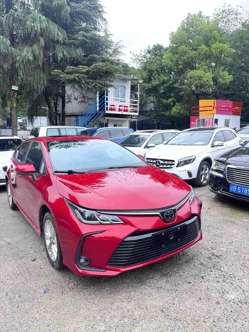 Vehicle photo 2