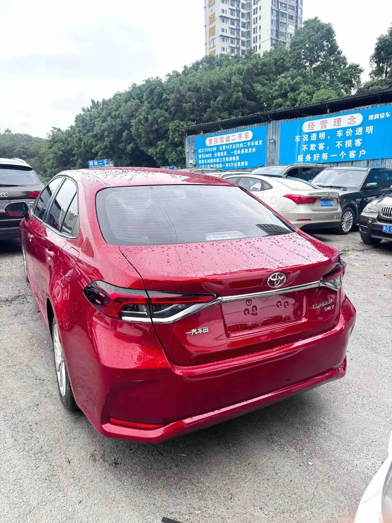 Vehicle photo 3