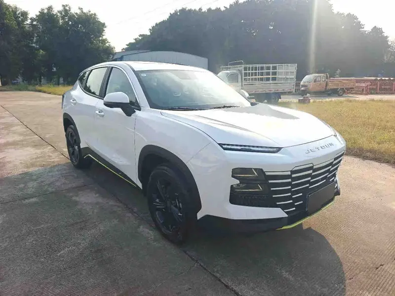 Vehicle photo 2
