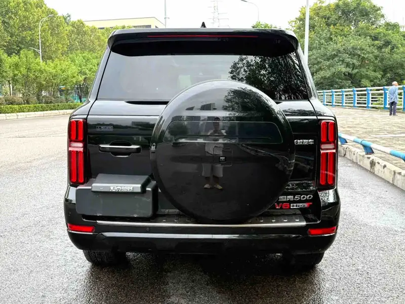 Vehicle photo 5