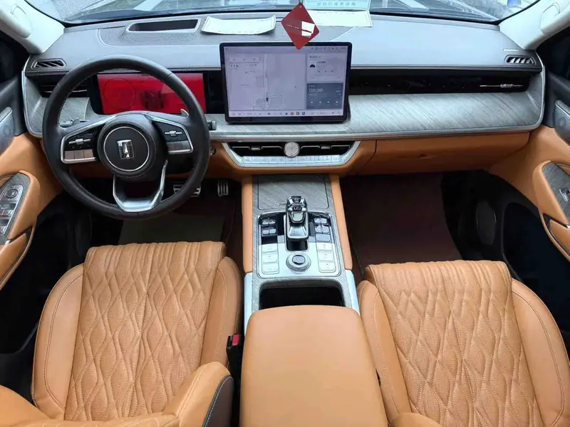 Vehicle photo 7