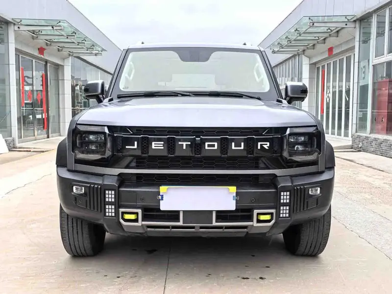 Vehicle photo 2