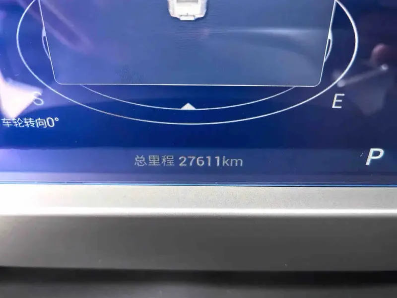 Vehicle photo 11