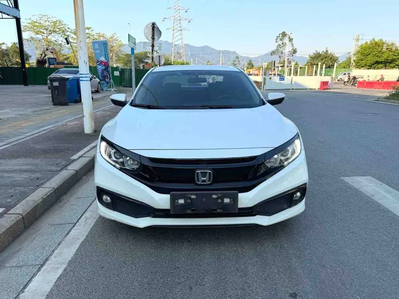 Vehicle photo 2