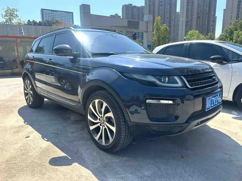 Vehicle photo 3