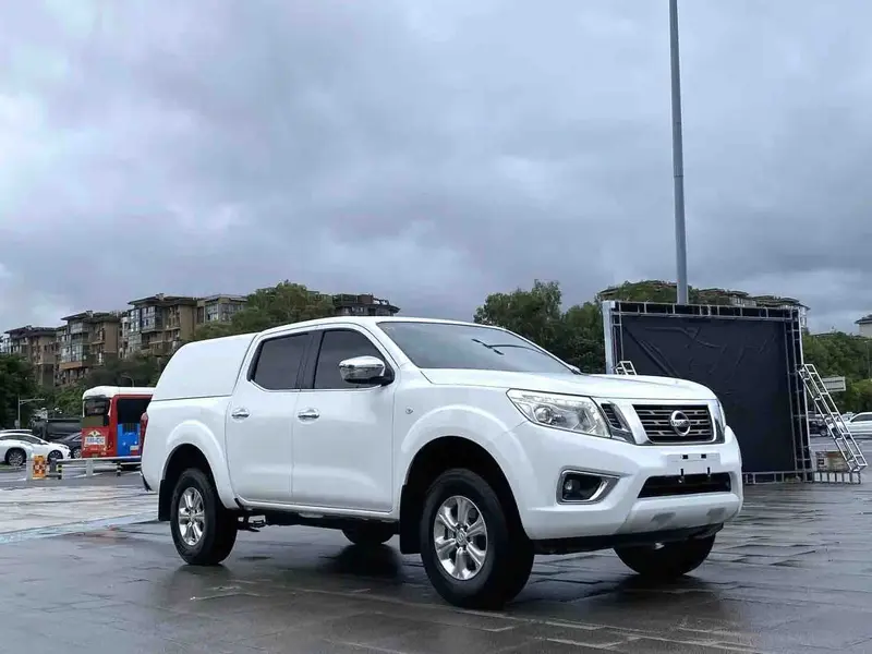 Vehicle photo 3