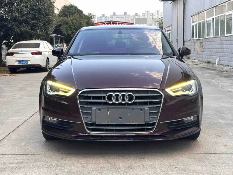 Vehicle photo 2
