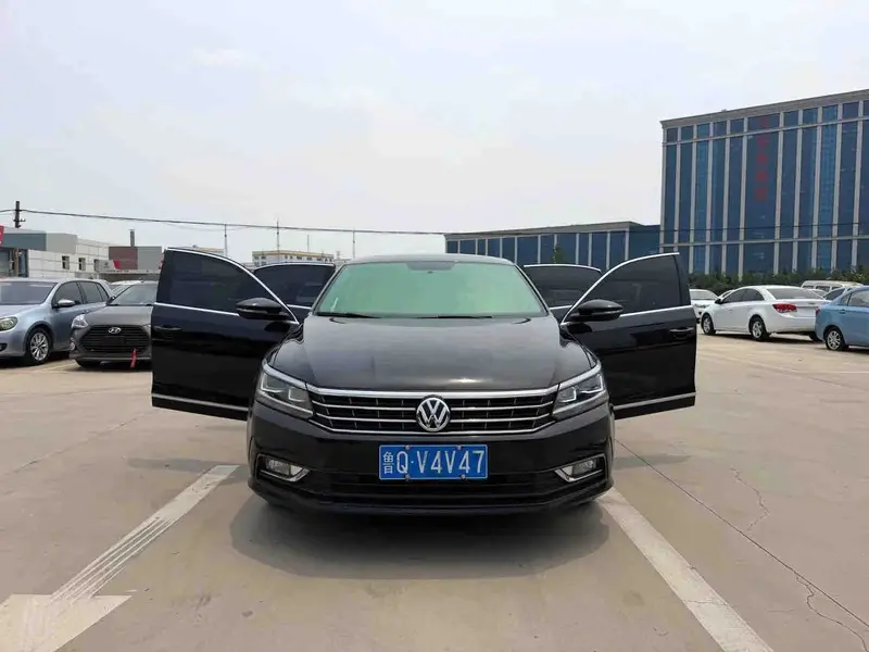 Vehicle photo 3