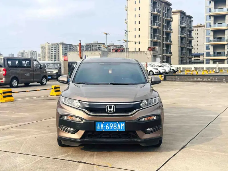 Vehicle photo 2