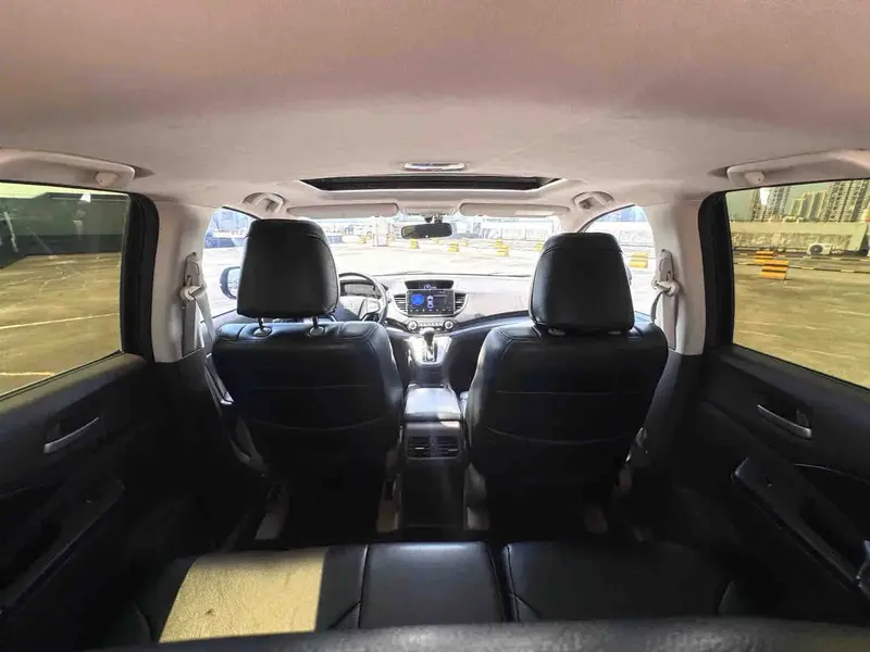 Vehicle photo 13