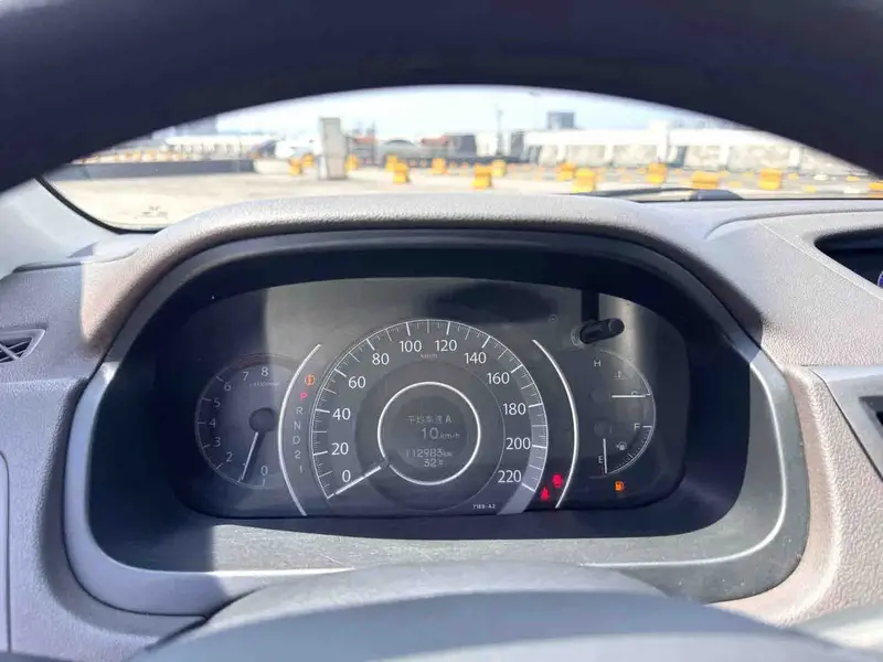 Vehicle photo 15
