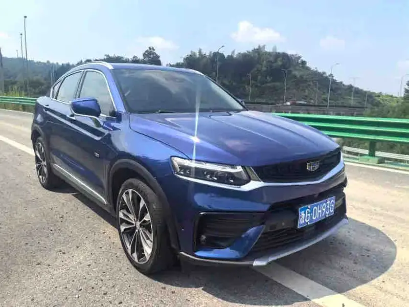 Vehicle photo 2