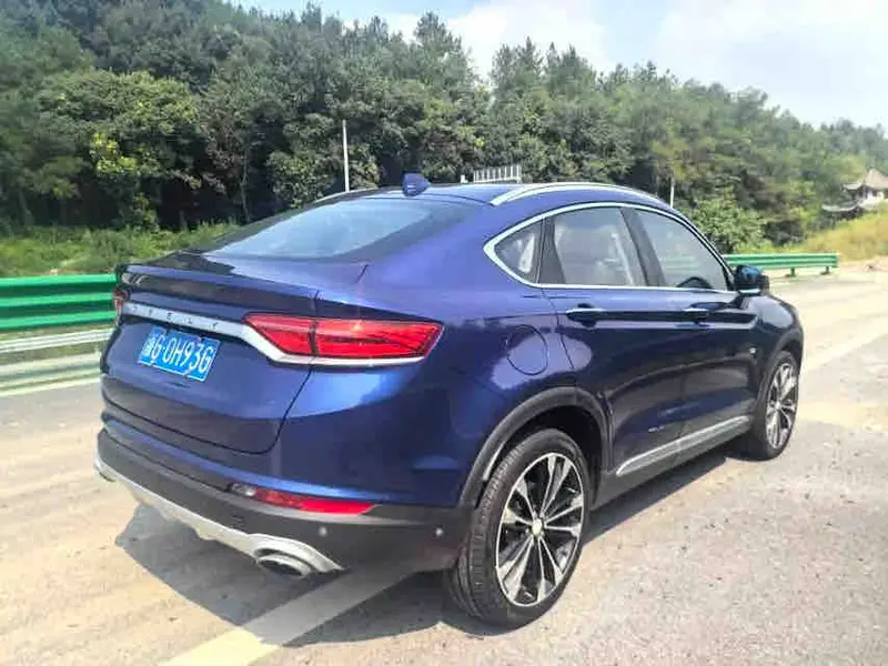 Vehicle photo 4