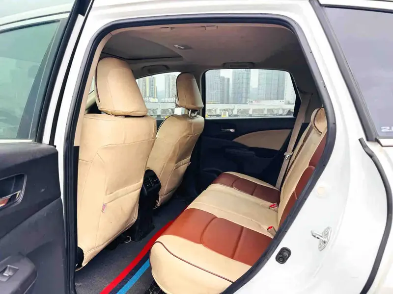 Vehicle photo 11