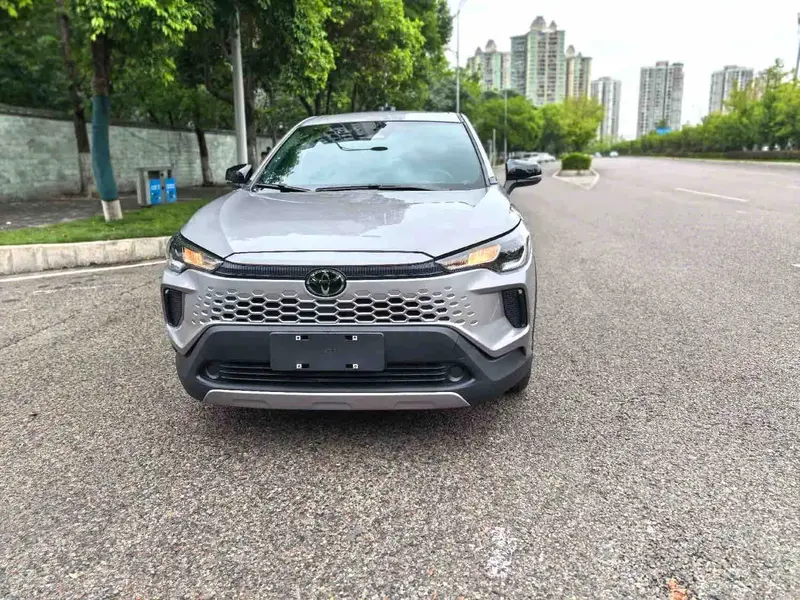 Vehicle photo 3