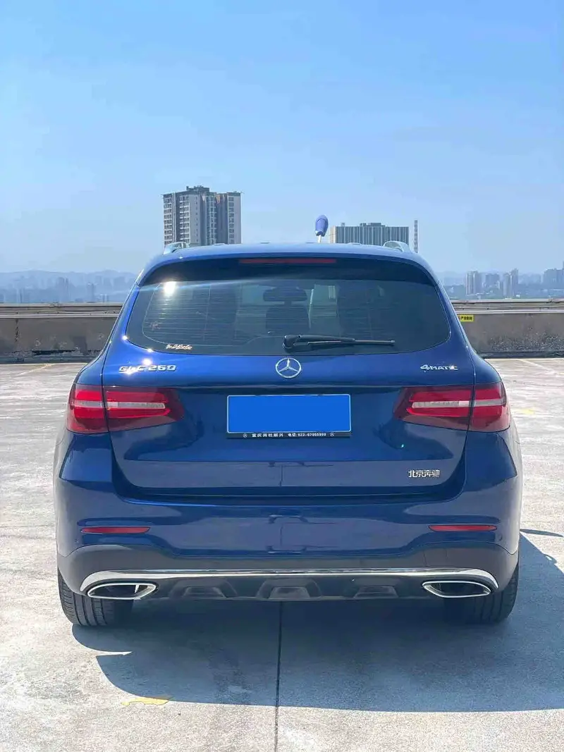 Vehicle photo 5
