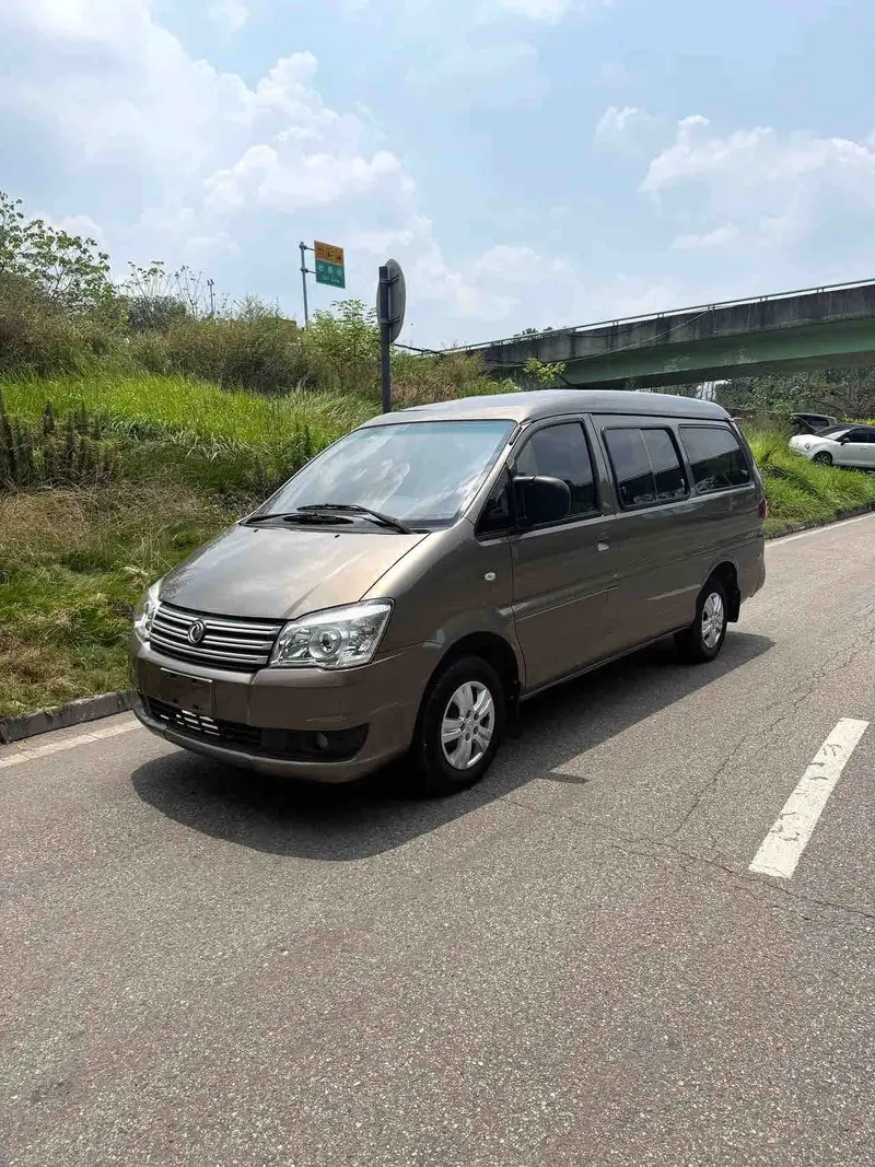 2018 Forthing Lingzhi M3L 1.6L Manual 7-Seat