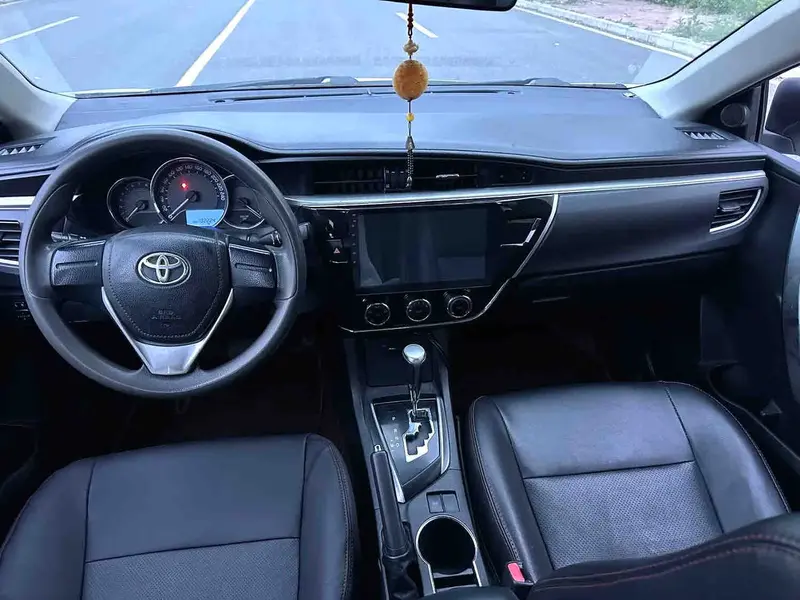 Vehicle photo 8