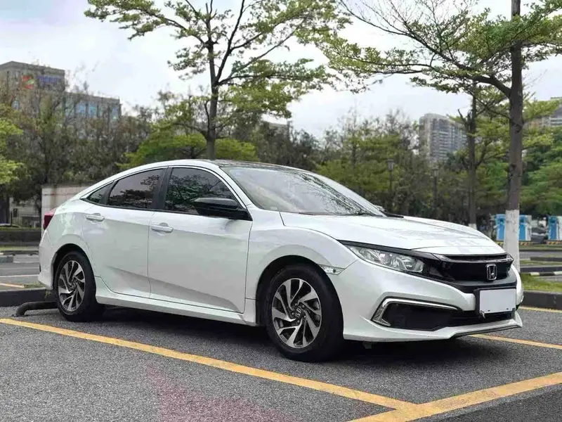 Vehicle photo 3