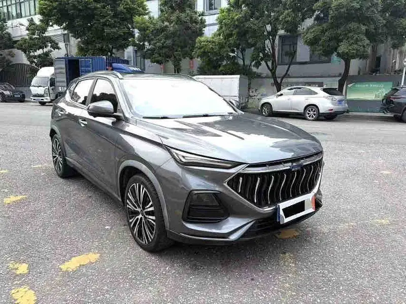 Vehicle photo 3