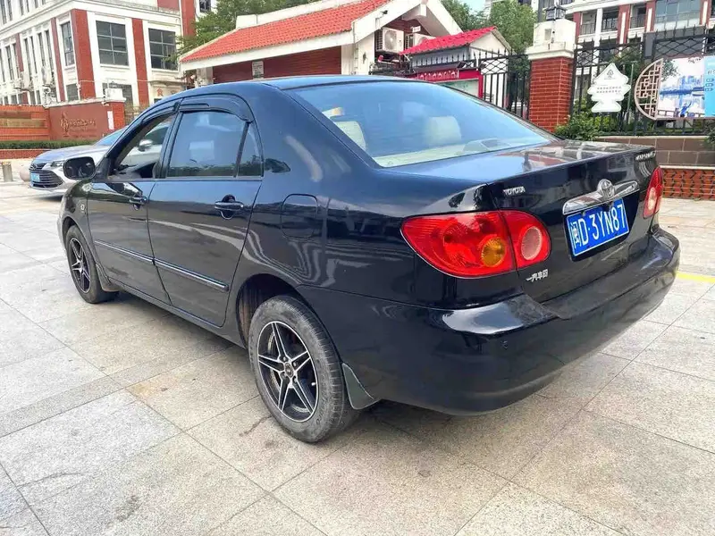 Vehicle photo 6