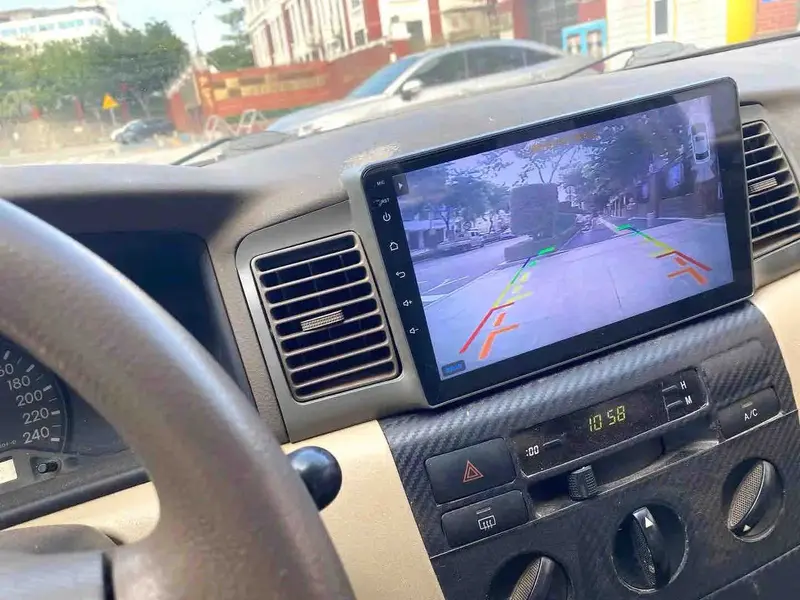 Vehicle photo 9