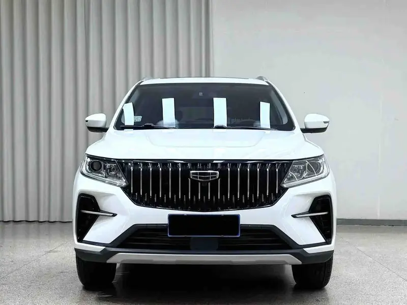 Vehicle photo 2
