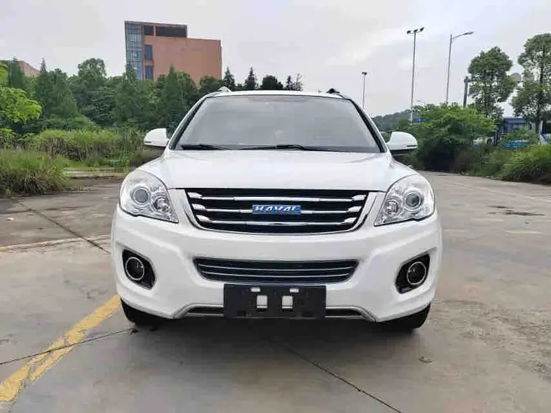 Vehicle photo 3