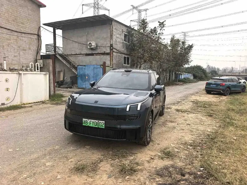 2025 Lynk & Co 900 1.5T PHEV AWD Ultra