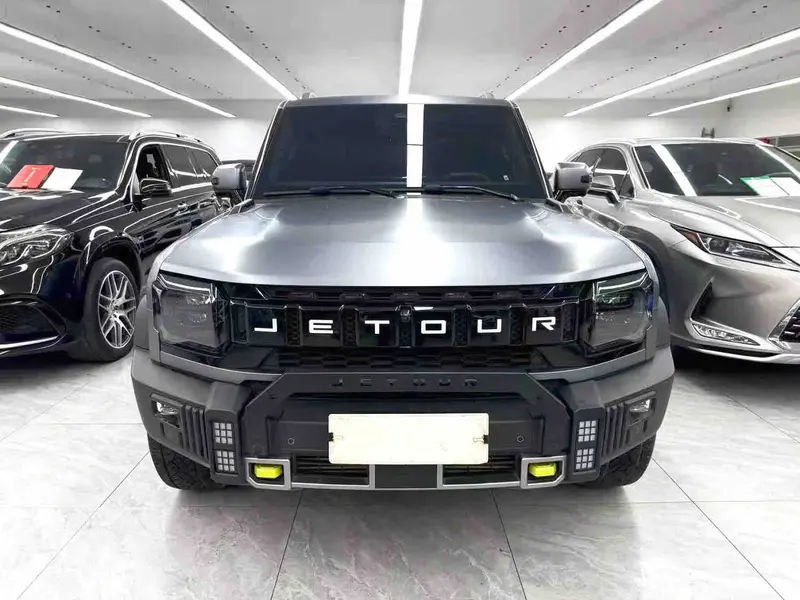 Vehicle photo 2