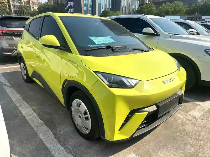 Vehicle photo 2