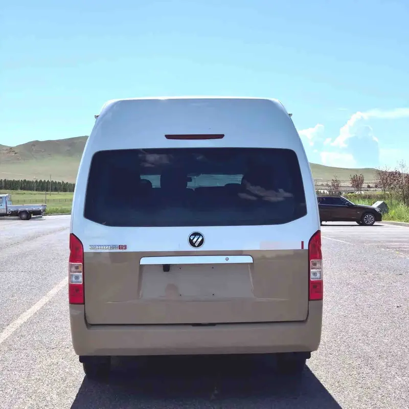 Vehicle photo 6