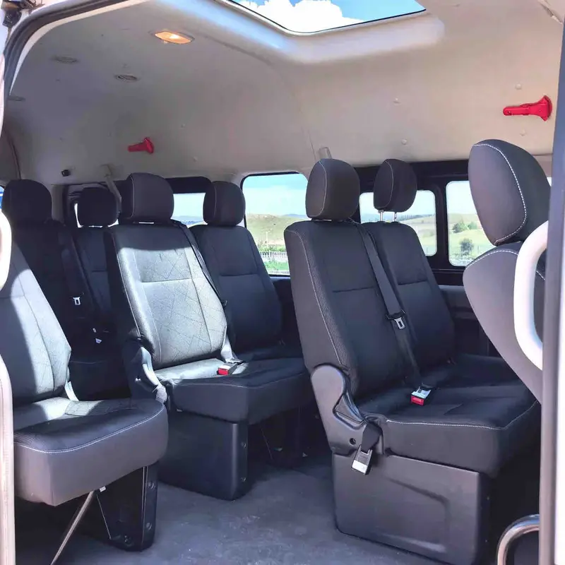 Vehicle photo 10