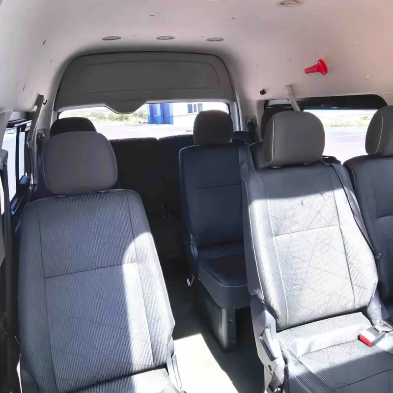 Vehicle photo 11