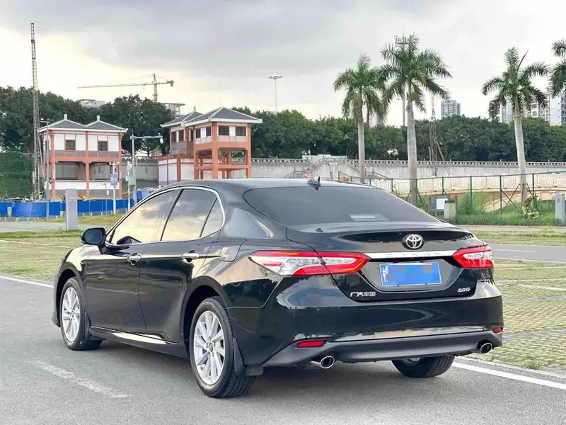 Vehicle photo 4