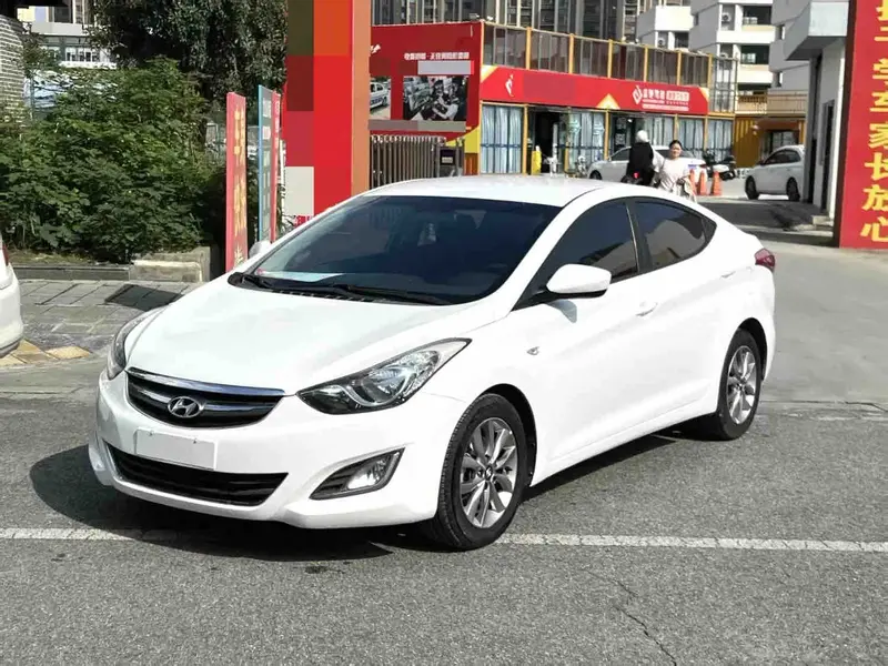 2015 Hyundai Elantra 1.6L AT