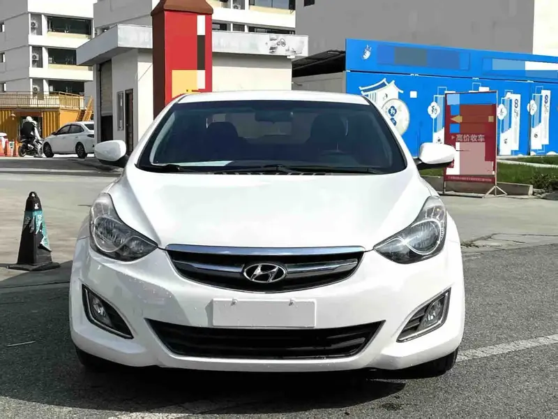 Vehicle photo 2