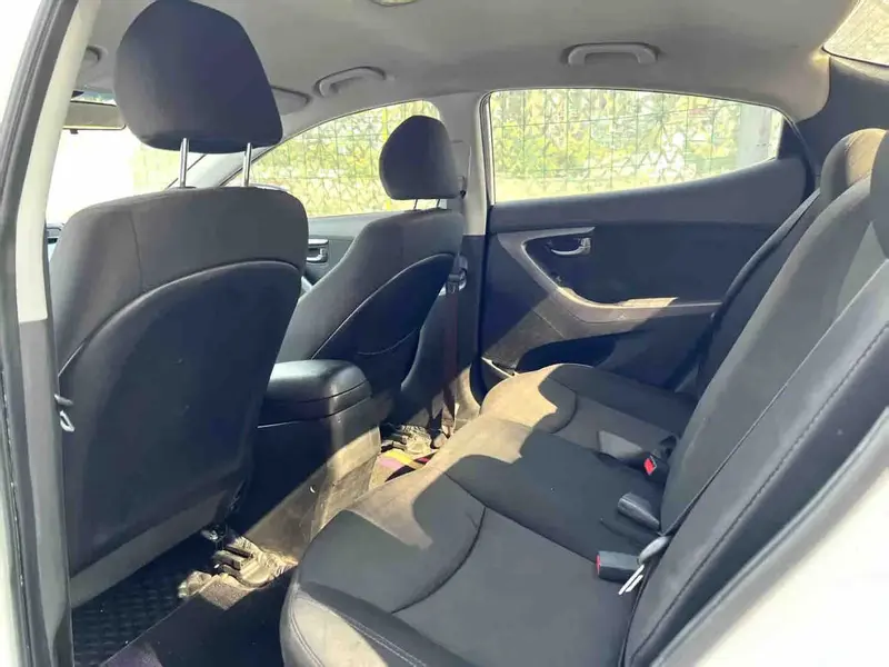 Vehicle photo 7