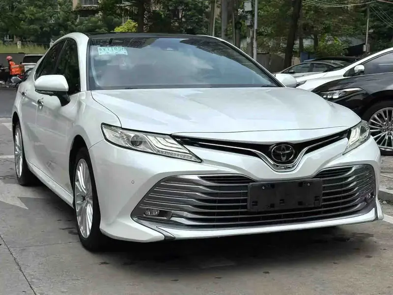Vehicle photo 3