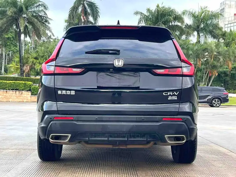 Vehicle photo 6