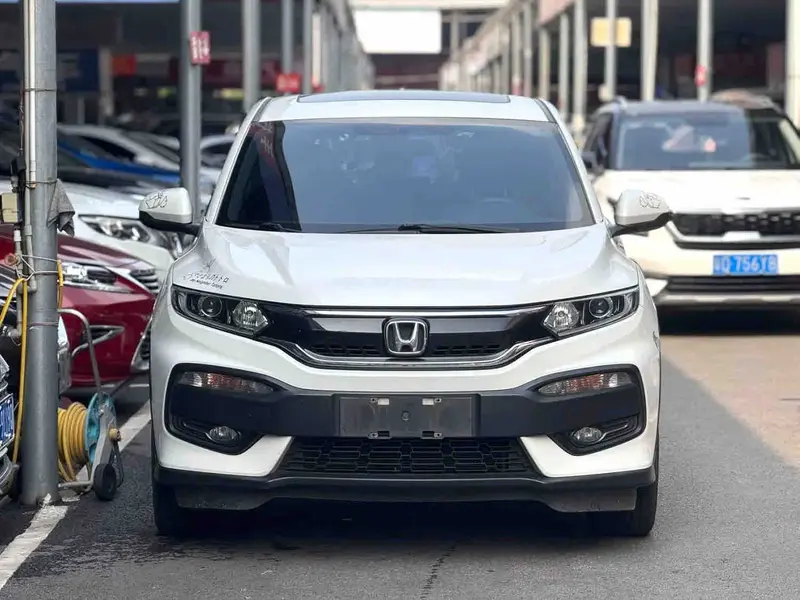 Vehicle photo 2