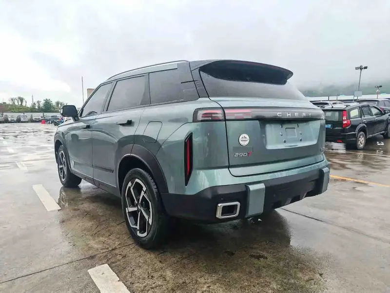 Vehicle photo 3